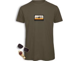 Heren t shirt met retro print - Grappig mannen tshirt - Maten S t/m 3XL - Shirt kleur: khaki.