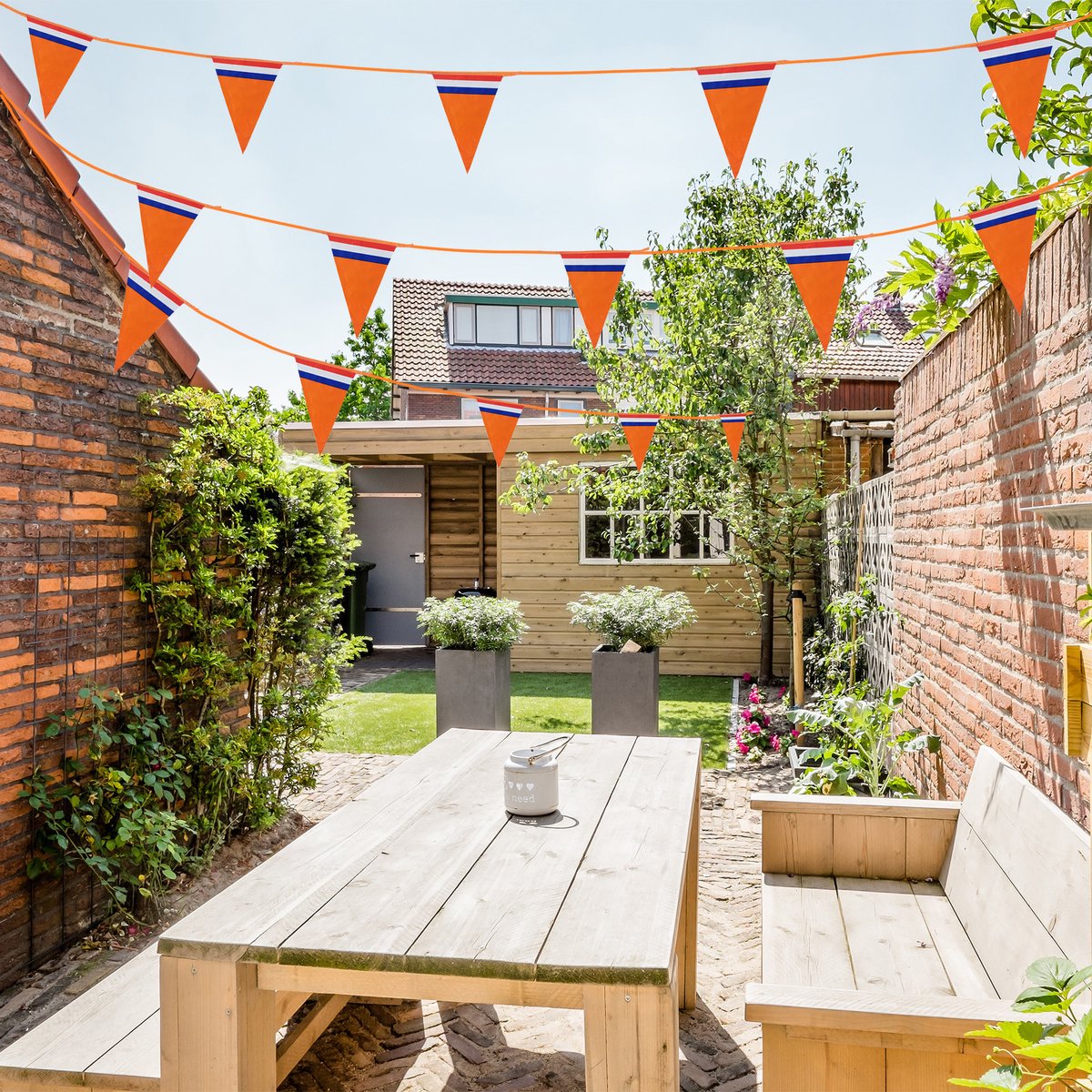Bellatio Decorations Slinger oranje - 3x10 meter - Holland vlaggenlijn - Nederlandse vlag - Oranje versiering WK/ EK/ Koningsdag — afbeelding 2