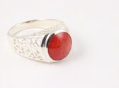 Opengewerkte zilveren ring met rode koraal steen - maat 18.5
