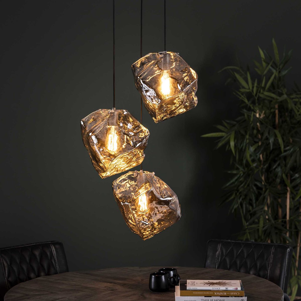 Hanglamp Rock getrapt | 3 lichts | charcoal / zwart / grijs | chromed glass / metaal | in hoogte verstelbaar tot 150 cm | eetkamer / woonkamer lamp | modern / sfeervol design