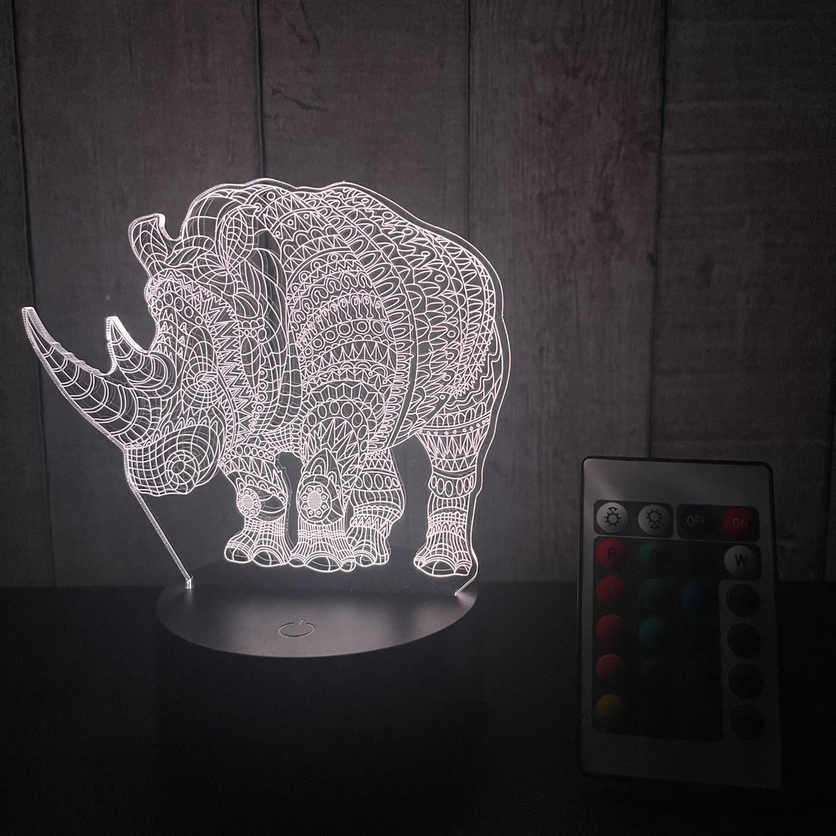 Klarigo® Nachtlamp – 3D LED Lamp Illusie – 16 Kleuren – Bureaulamp – Dieren lamp - Neushoorn – Nachtlampje Kinderen – Creative lamp - Afstandsbediening