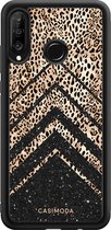 Casimoda® telefoonhoesje - Geschikt voor Huawei P30 Lite - Chevron Luipaard - Zwart TPU hoesje - Backcover - Bruin/beige - Luipaardprint