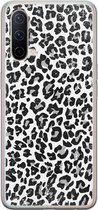 Casimoda® hoesje - Geschikt voor OnePlus Nord CE - Luipaard Grijs - TPU - Backcover - Grijs - Luipaardprint