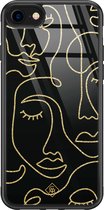 Casimoda® hoesje - Geschikt voor iPhone 8 - Abstract Faces - Luxe Hard Case Zwart - Backcover telefoonhoesje - Zwart