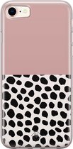 Casimoda® hoesje - Geschikt voor iPhone 8 - Stippen roze - Siliconen/TPU telefoonhoesje - Backcover - Gestipt - Roze