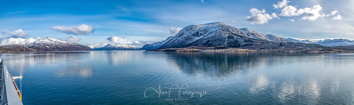 Foto op Canvas: Panorama van Noorse Fjord 150x40cm