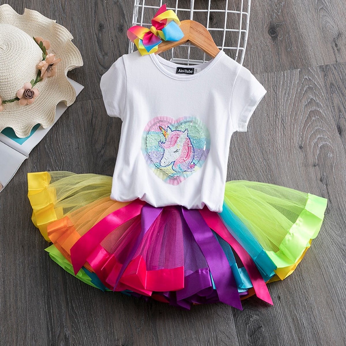 Gekleurde meisje tutu rok - tule meisjes rok en pailletten eenhoorn t-shirt - Regenboog kleuren meisjes rok - maat 104/110 M - meisjes rok 3 - 4 jaar