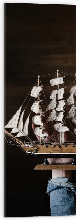 WallClassics - Acrylglas - Miniatuurversie van Groot Zeilschip - 30x90 cm Foto op Acrylglas (Wanddecoratie op Acrylaat)