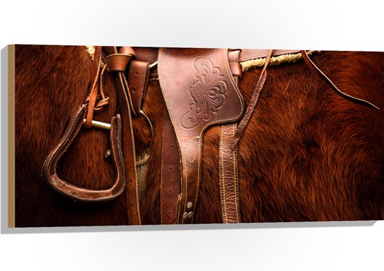 WallClassics - Bois - Photo d'une selle sur un cheval - 100x50 cm - 12 mm d'épaisseur - Photo sur bois (avec système de suspension)