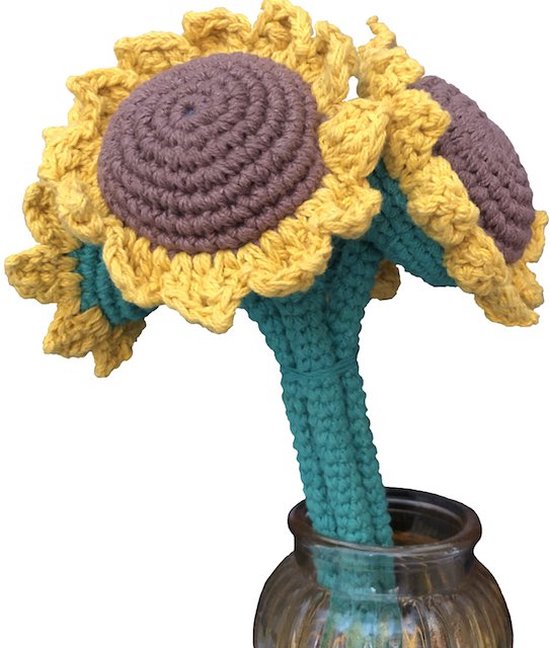 Luna-Leena duurzame zonnebloemen boeket in bio katoen - geel - hand gehaakt in Nepal - sunflowers - van Gogh - kunstbloemen - birthday - afscheid - cadeau