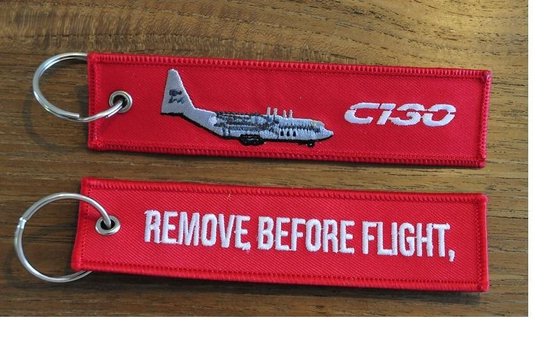 Remove Before Flight sleutelhanger C-130 Hercules