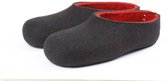 Vilten herenslof Perforated red Colour:Zwart/ Rood Size:45