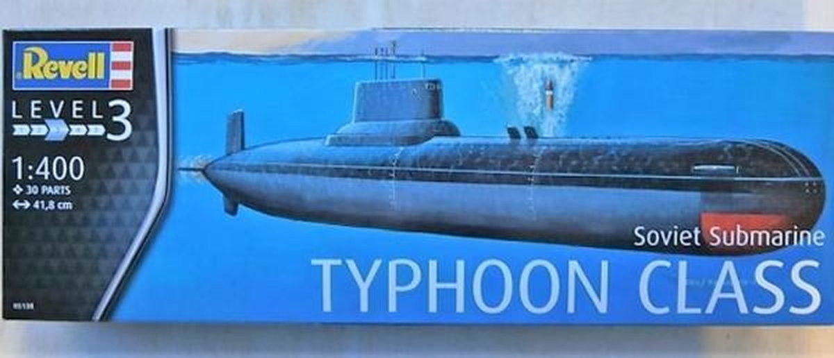 REVELL 1400 Soviet Submarine Typhoon Class