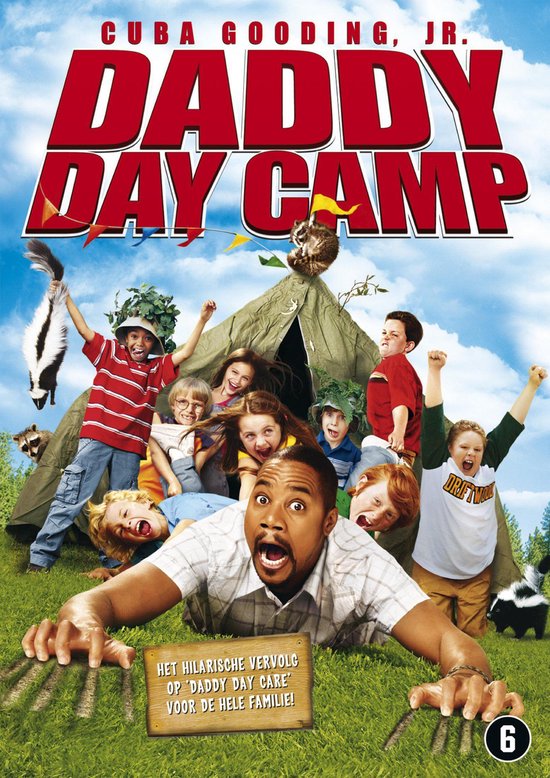 De DVD-hoes van Daddy Day Camp met Cuba Gooding Jr. en een groep lachende kinderen in een kampeeromgeving.