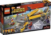 LEGO Super Heroes Tankwagen Tegenslag - 76067