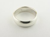 Gladde zilveren ring - 7 mm. - maat 18