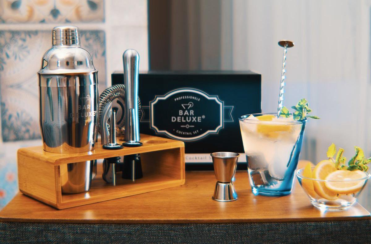 BarDeluxe® Cocktail Set - 13-Delig - Cocktailshaker 750 ml met Bamboe Standaard, Receptenboek & Whiskey Stones - Luxe Cadeauverpakking — cadeau in Kookcadeaus - foto 6
