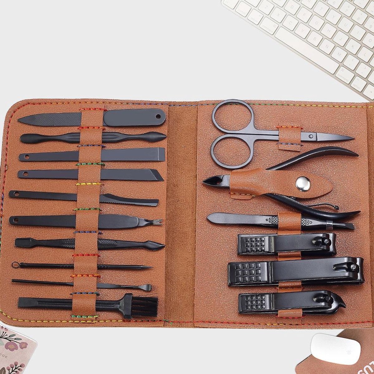 Set De Manucure 16 Pièces Neuf - Kit D'Outils Pour Ongles Et Pieds - Sans Marque, Origine Chine