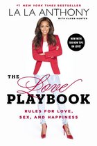 La La Anthony en blazer rouge et jean, avec la couverture du livre "The Love Playbook".