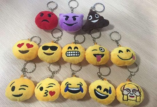 Orkaan Verwachten Tactiel gevoel Smile - Lachgezicht Sleutelhangers ( set van 8 verschillende pluche  keychains ) - leuk... | bol.com