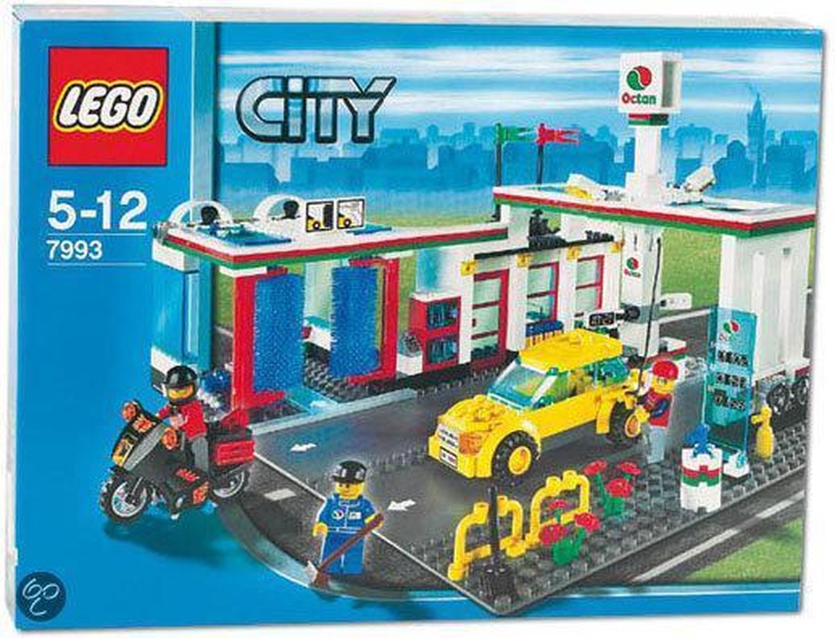LEGO City Benzinestation - 7993 | bol