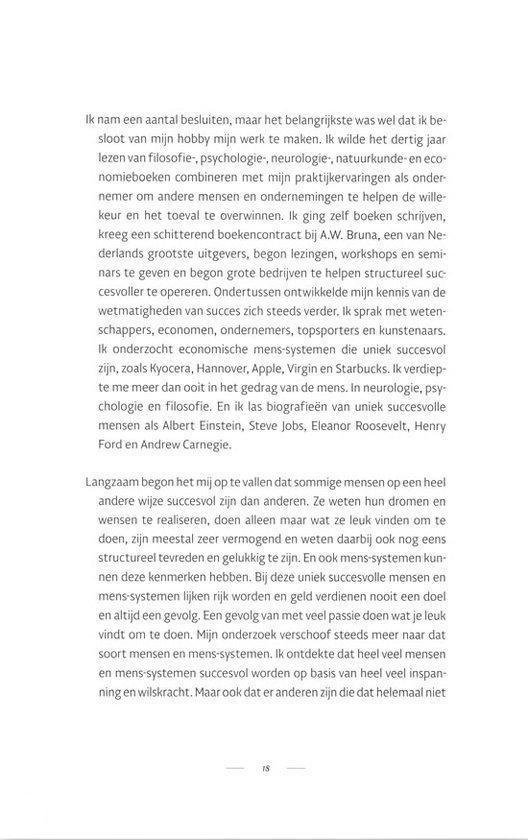 Tekstpagina over persoonlijke ontwikkeling, succes en de rol van mens-systemen.