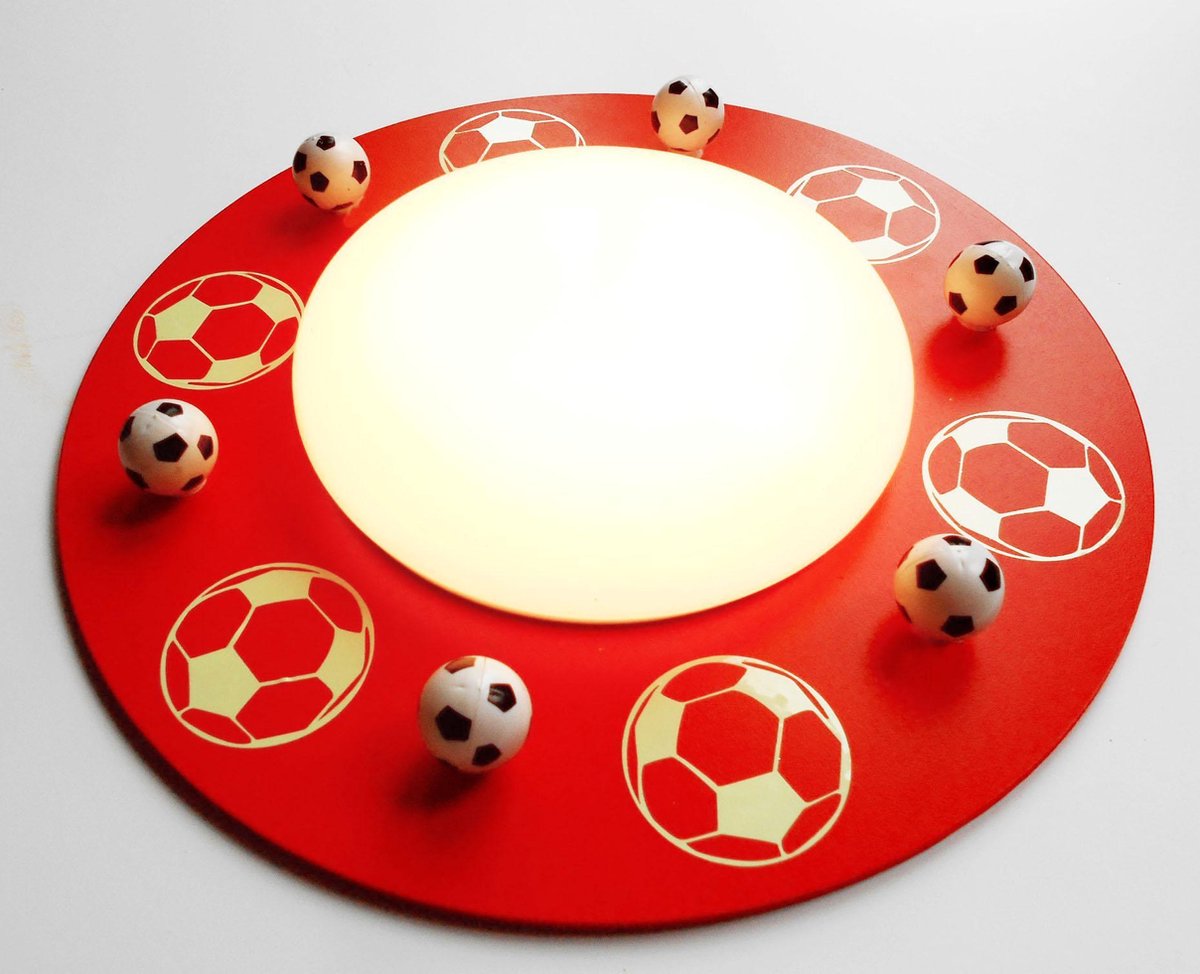 Voetbal Op Het Veld Van Het Stadion Met Licht Stock Afbeelding - Afbeelding van spelen, licht