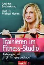 Trainieren im Fitness-Studio
