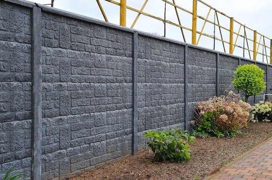 Foto: Intergard betonschutting brickstone enkelzijdig 200x231cm