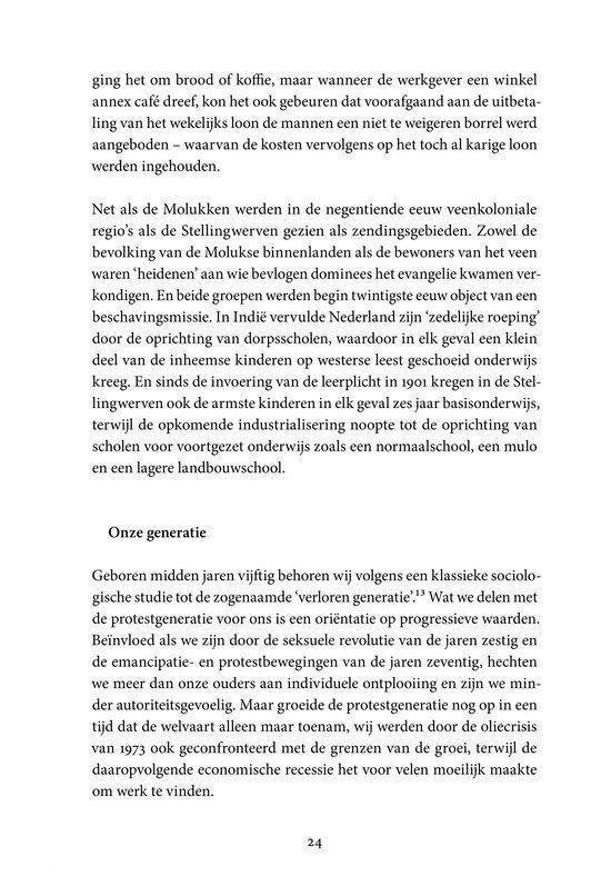 De tekst gaat over de geschiedenis van de Molukse bevolking en hun integratie in Nederland.
