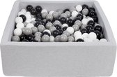 Ballenbak vierkant - grijs - 90x90x30 cm - met 450 wit, grijs en zwarte ballen