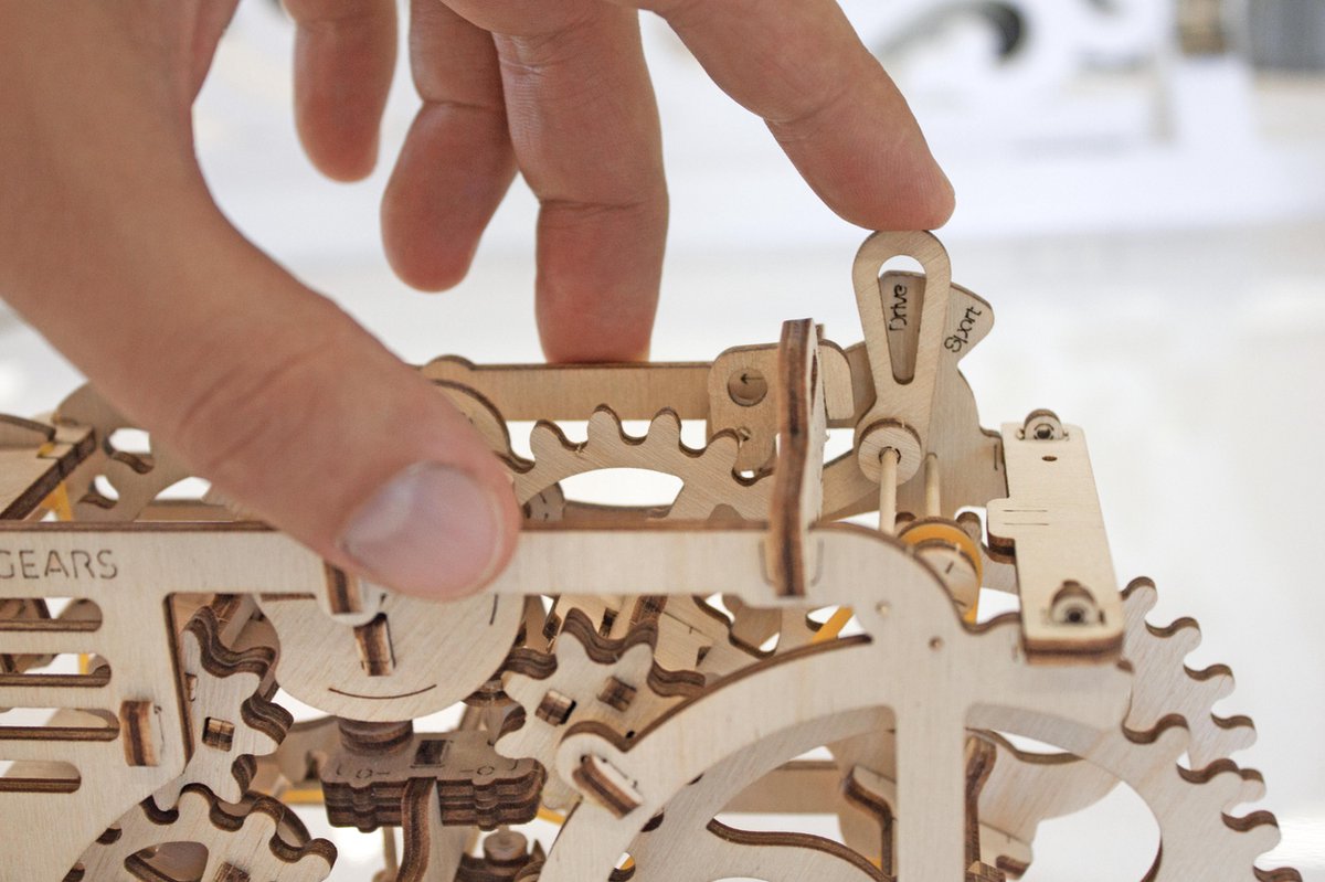 Ugears Modelbouw Hout Tractor — afbeelding 6