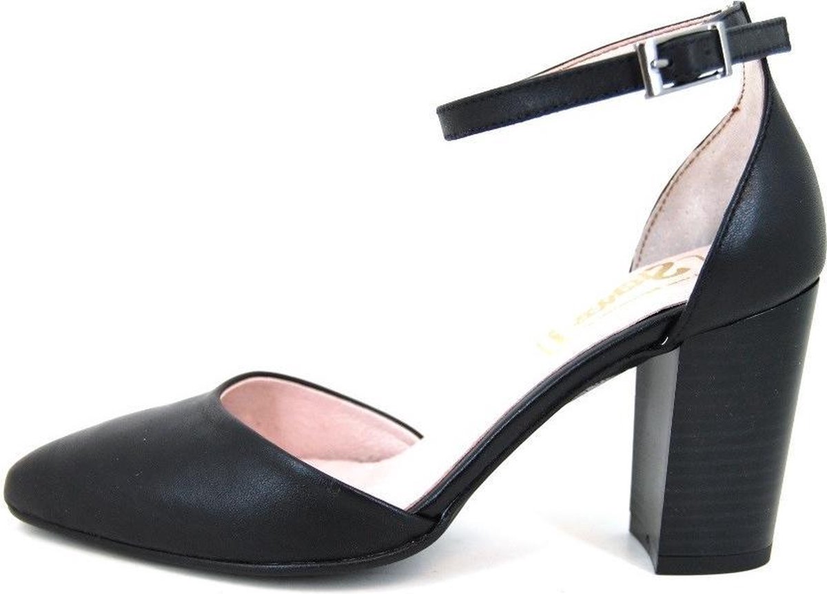 Stravers | Maat 45 ? Zwarte leren pumps met bandje en stoere hakken | Grote  maten | bol.com