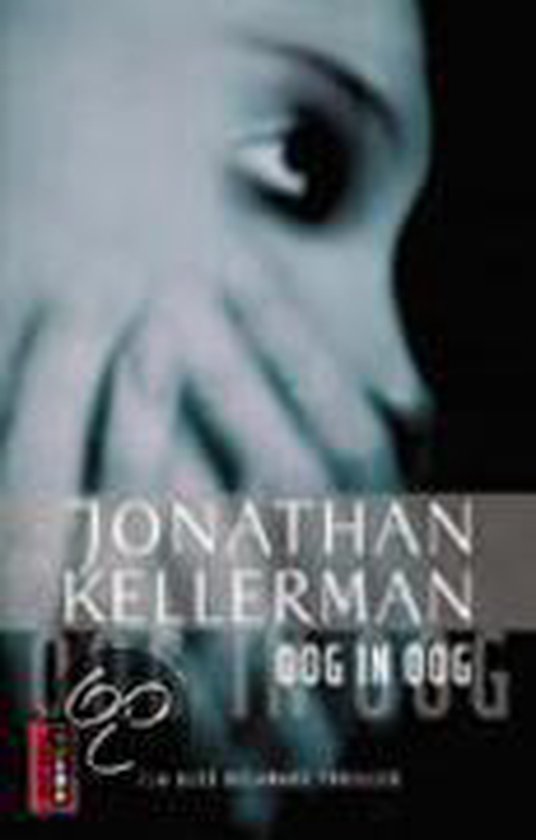 Boek Oog In Oog van Jonathan Kellerman, een close-up van een oog en hand