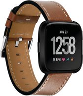 Classic kunst lederen Armband geschikt voor FitBit Versa  – Bruin