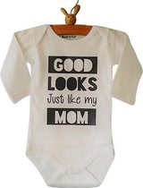 Rompertje baby tekst liefste mama cadeau eerste moederdag kind | Good looks Just like my Mom | Lange mouw | wit | maat 74/80