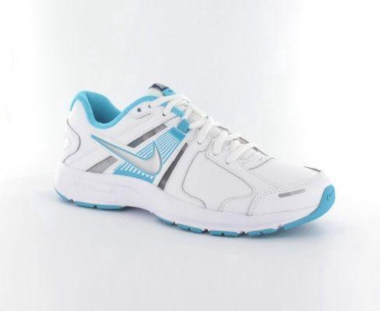 nike football boots myntra