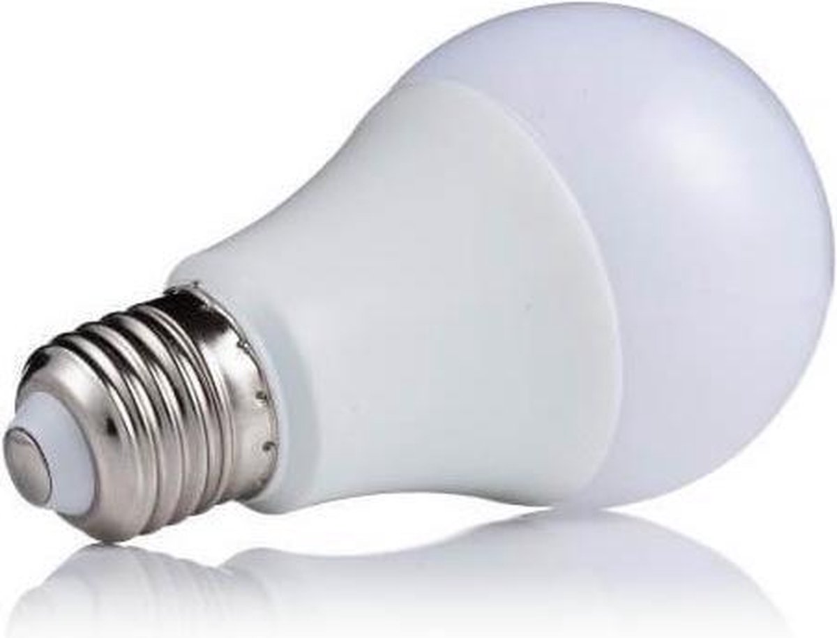 leerling Sturen Suri LED lamp E27 7W A60 220V - 6000K - Daglicht wit | bol.com