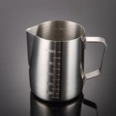 Roestvrijstalen melk opschuimende kan of maatbeker, 350ml. Geweldig voor gesmolten chocolade en voedsel, evenals was voor het maken van kaarsen.