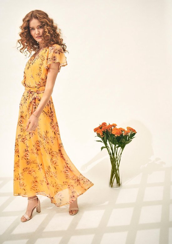 Lola Liza Lange jurk met bloemen en vlindermouwen - Yellow - Maat 36 |  bol.com