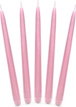 30x stuks Dinerkaarsen licht roze 24 cm - 5 Branduren - Kandelaar kaarsen