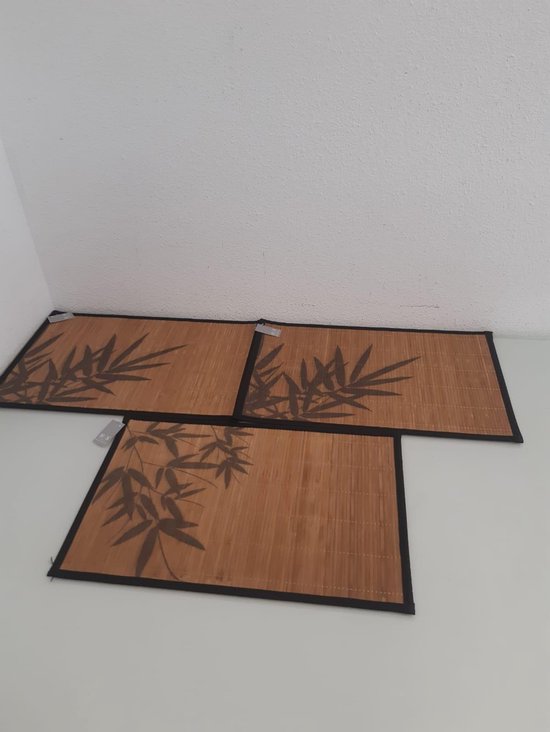 Bamboe placemats met bladeren afbeelding drie stuks