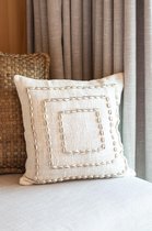 BACK IN STOCK! Bali - Handgeweven kussenhoes met kauri schelpen
