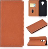 Voor Huawei Mate 30 Lite effen kleur magnetische horizontale flip lederen tas met kaartsleuf en houder (bruin)