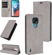 Voor Motorola Moto E7 Retro-skin Business magnetische zuignap lederen tas met houder & kaartsleuven en portemonnee (grijs)