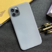 Schokbestendige, matte TPU transparante beschermhoes voor iPhone 12/12 Pro (grijs)