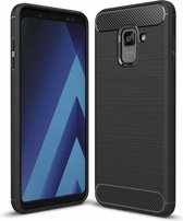 Voor Galaxy A8 (2018) geborstelde textuur koolstofvezel schokbestendige TPU beschermende achterkant van de behuizing (zwart)