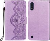 Voor Samsung Galaxy A01 Flower Vine Embossing Pattern Horizontale Flip Leather Case met Card Slot & Holder & Wallet & Lanyard (Purple)