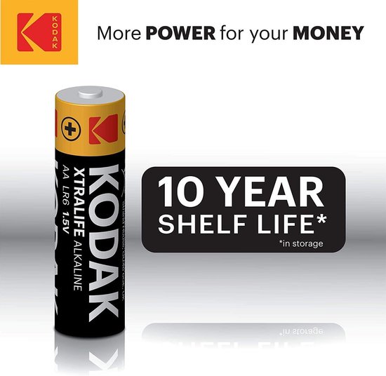 Één Kodak XtraLife Alkaline AA batterij met "10 YEAR SHELF LIFE" tekst.