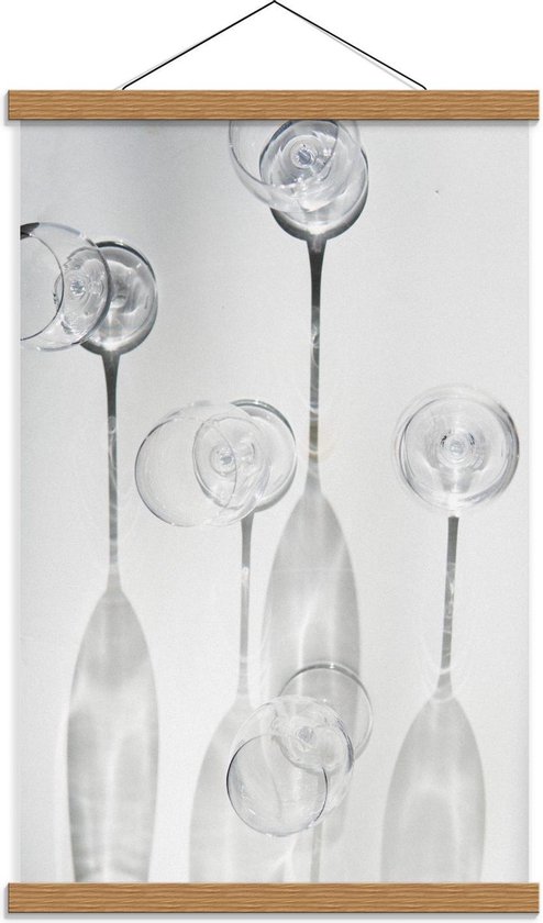 Schoolplaat – Lege Champagne Glazen - 40x60cm Foto op Textielposter (Wanddecoratie op Schoolplaat)